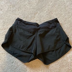 Lululemon speed up shorts 2.5”